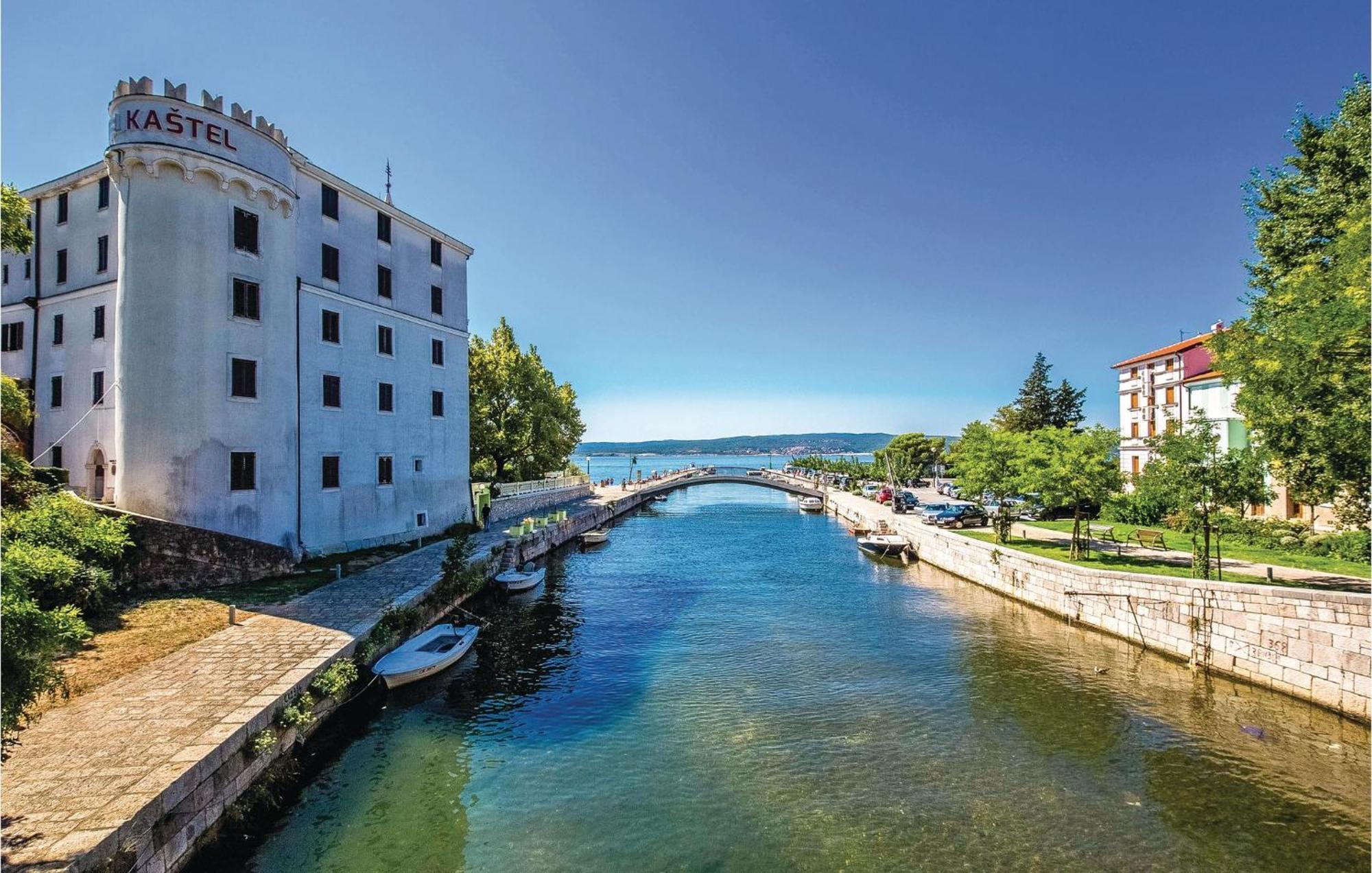 Beautiful Apartment In Crikvenica With Jacuzzi Экстерьер фото